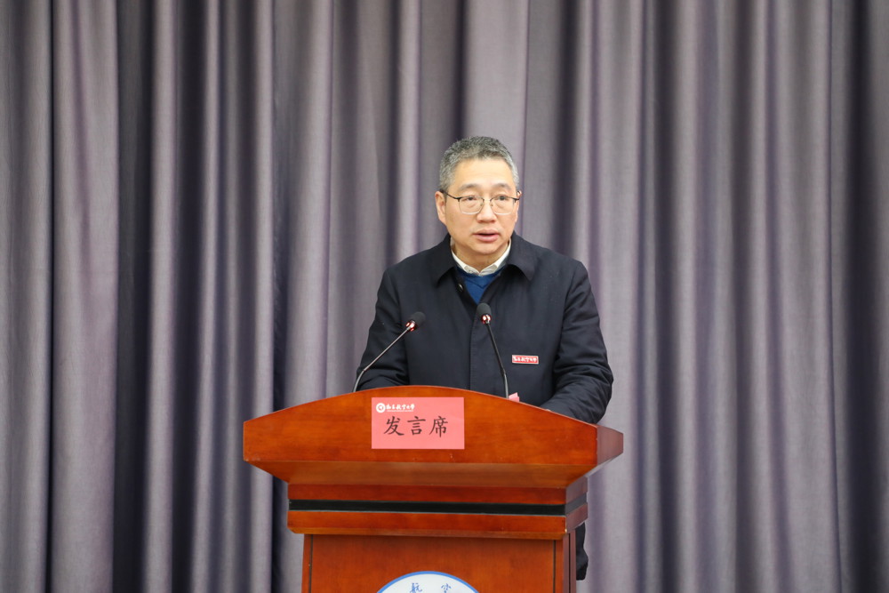 副校长郭正华代表学校发言 