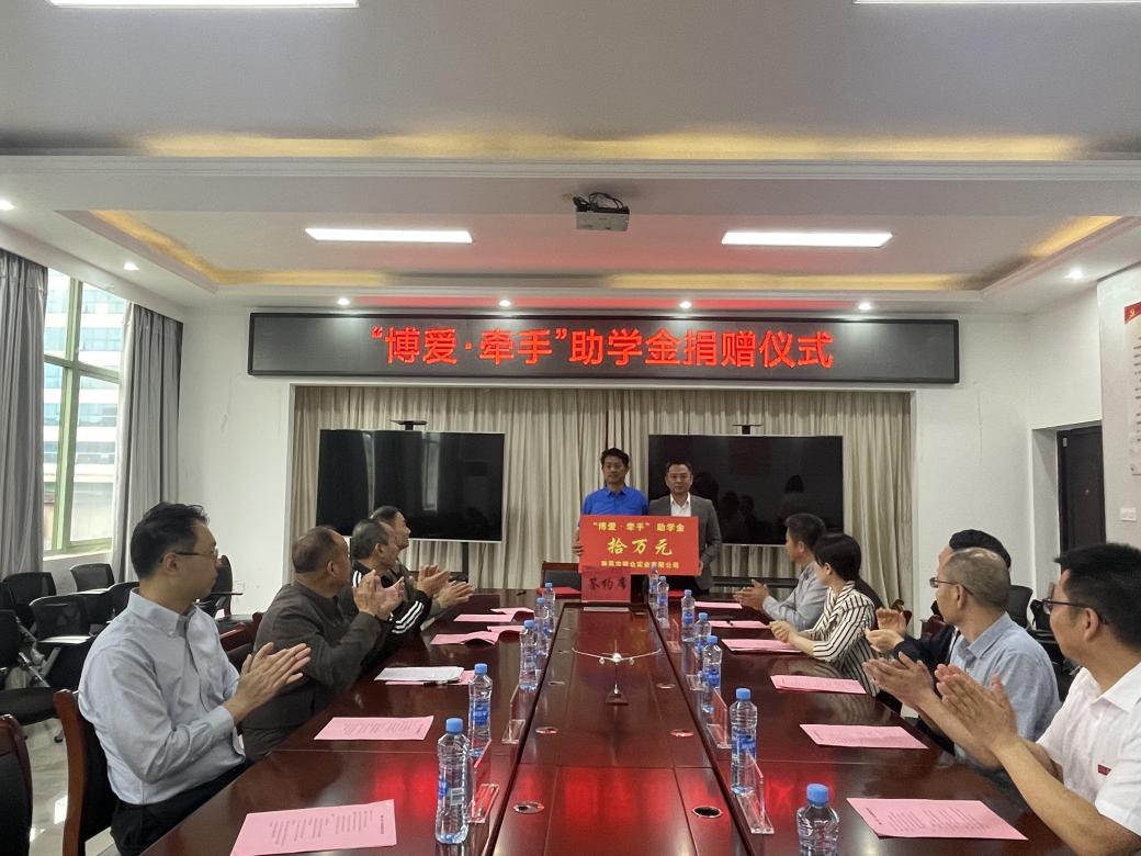 f72925d19f9d3c7b55af94a8bb1c718